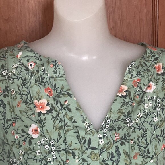 Anydeer Womens Casual Daisy Print Tunic Top Pleated Sz XL Green NWT V Neck - Picture 2 of 12